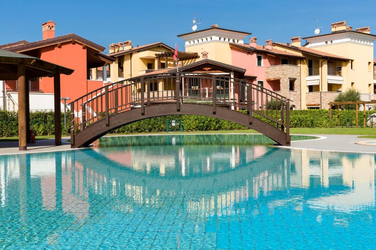 Appartamento Corina Sirmione Exterior foto