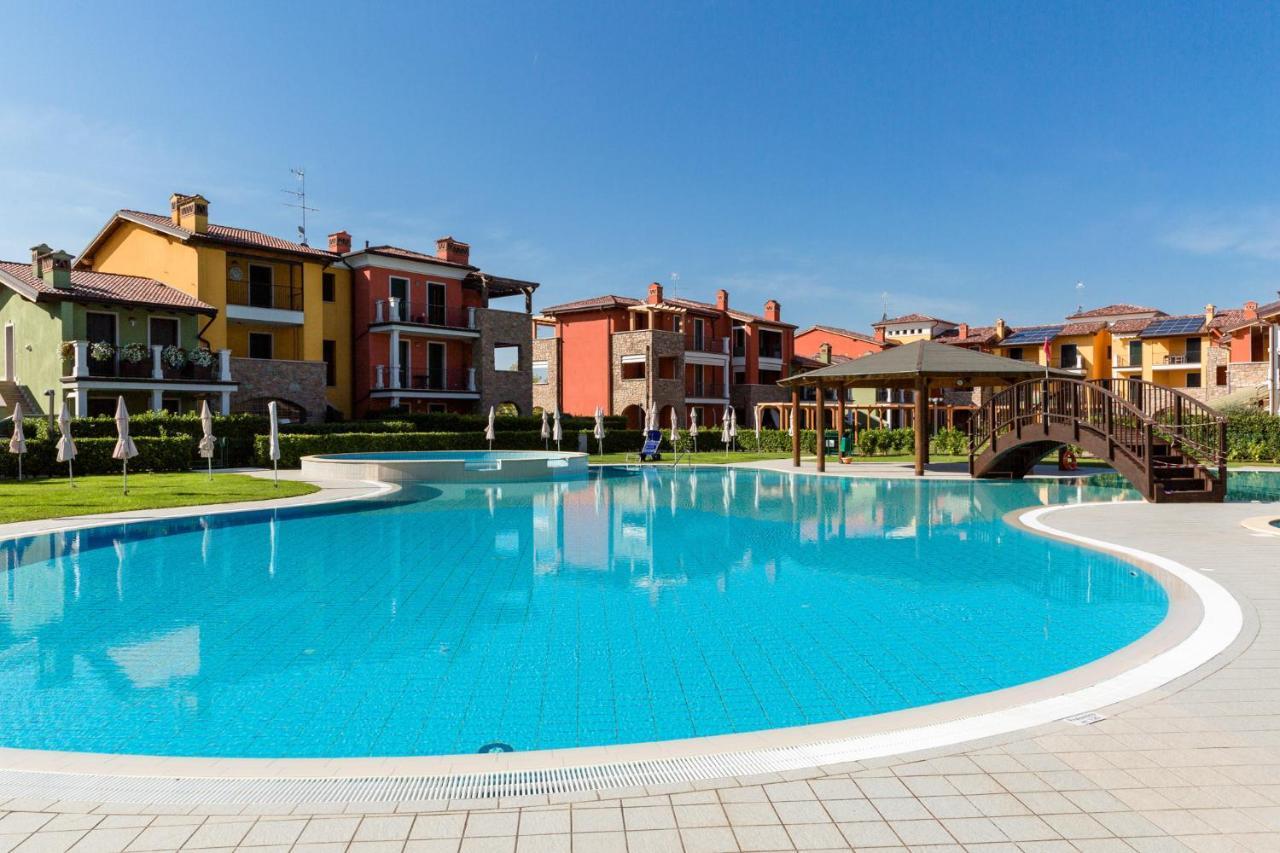 Appartamento Corina Sirmione Exterior foto