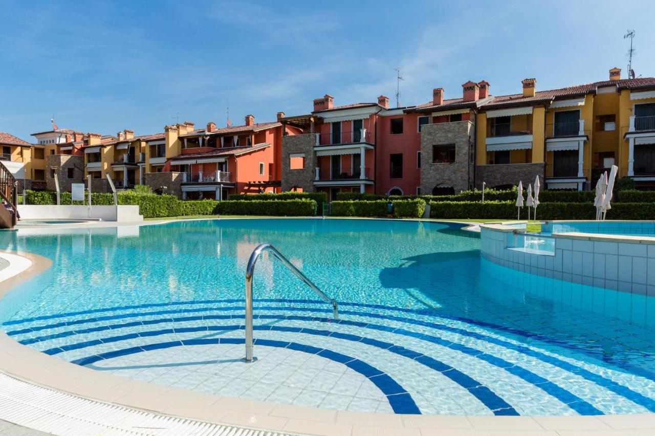 Appartamento Corina Sirmione Exterior foto
