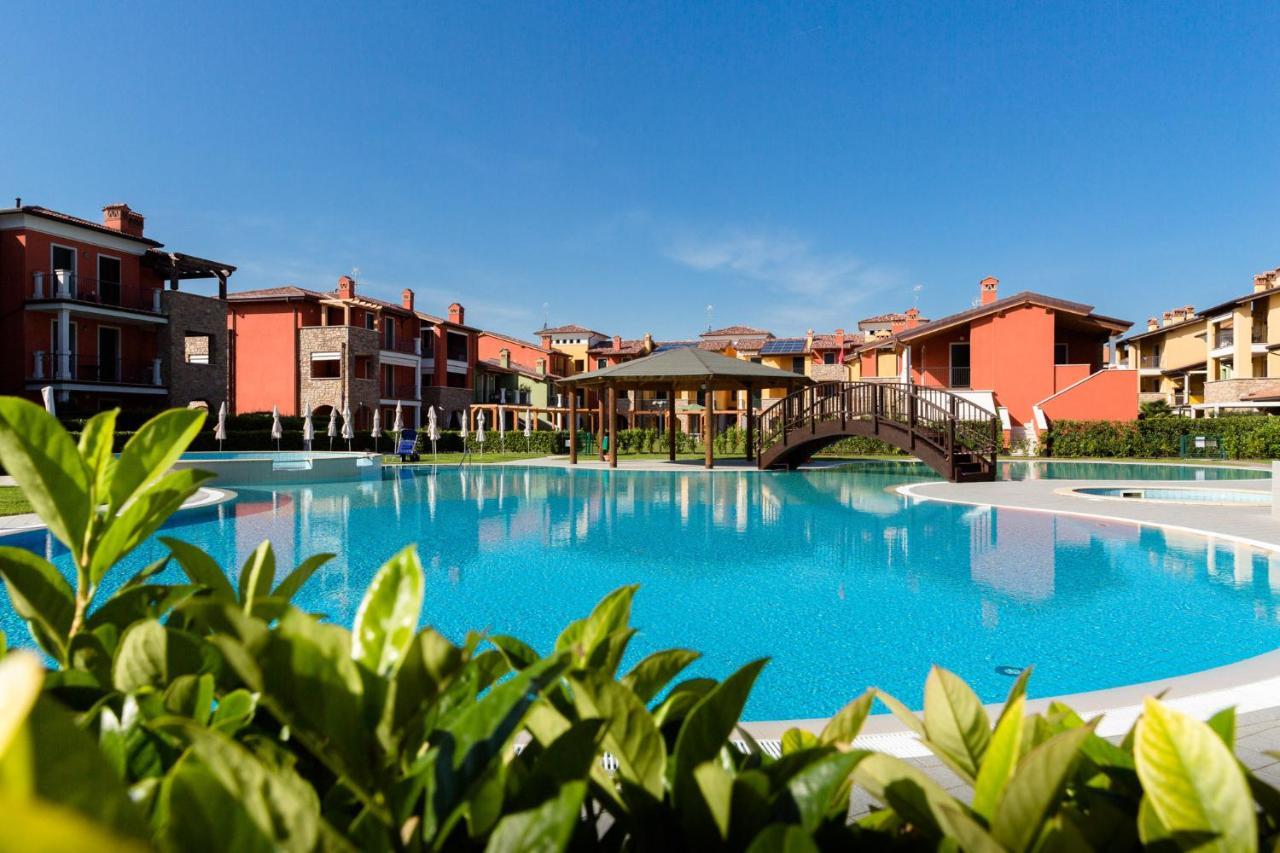 Appartamento Corina Sirmione Exterior foto