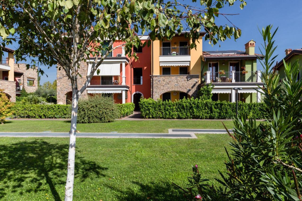 Appartamento Corina Sirmione Exterior foto