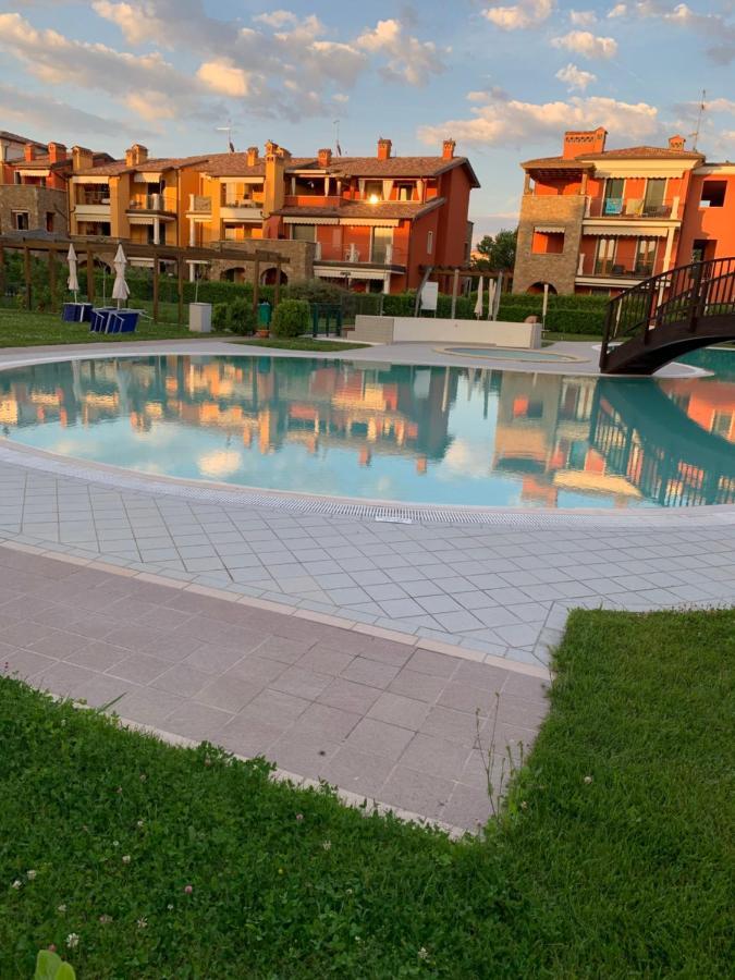 Appartamento Corina Sirmione Exterior foto